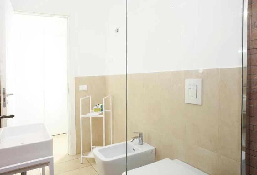 اتاق خانوادگی, Beachside Rooms & Suites