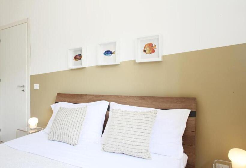 اتاق خانوادگی, Beachside Rooms & Suites