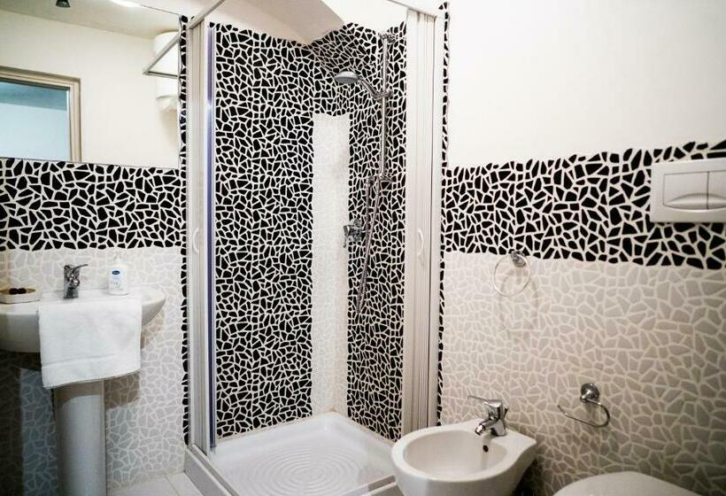 标准间, Cortile Azzurro