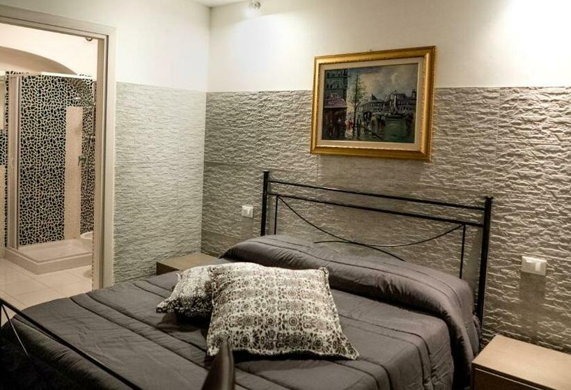 标准间, Cortile Azzurro