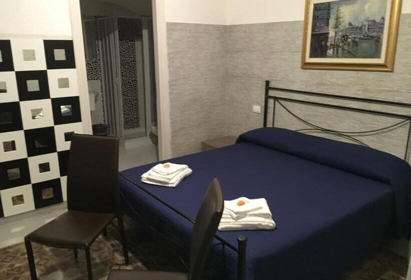 标准间, Cortile Azzurro