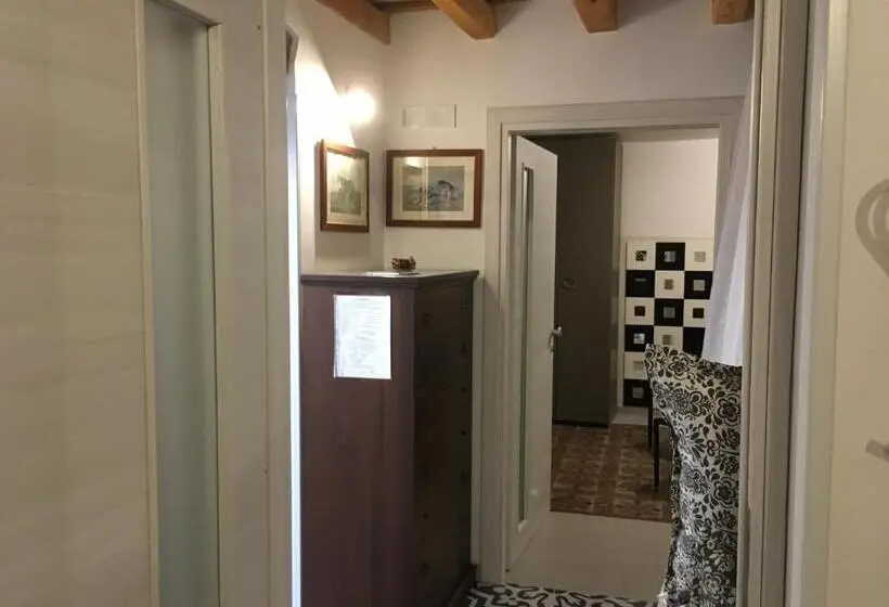 اتاق استاندارد, Cortile Azzurro