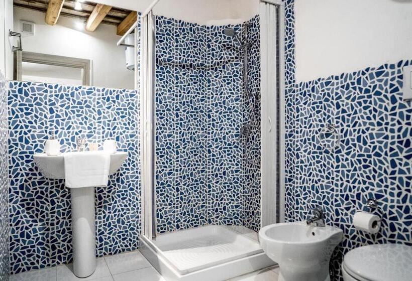 标准间, Cortile Azzurro