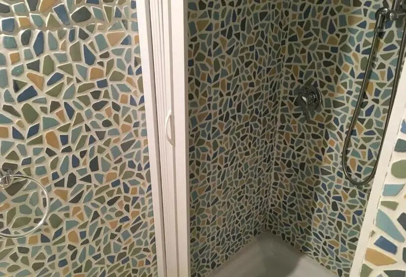 استودیوی استاندارد, Cortile Azzurro
