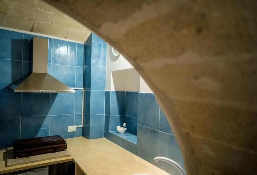 استودیوی استاندارد, Cortile Azzurro