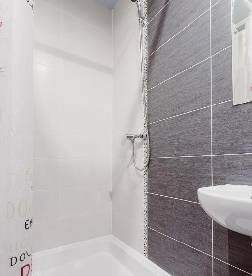 חדר סטנדרט, Hostel Tara