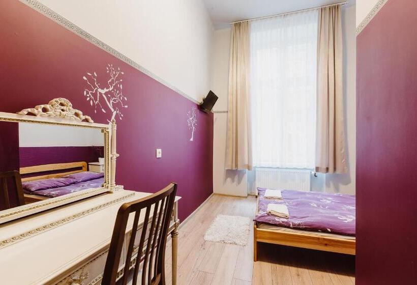 חדר סטנדרט, Hostel Tara