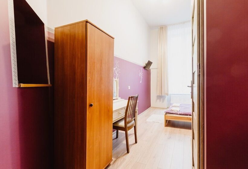 חדר סטנדרט, Hostel Tara