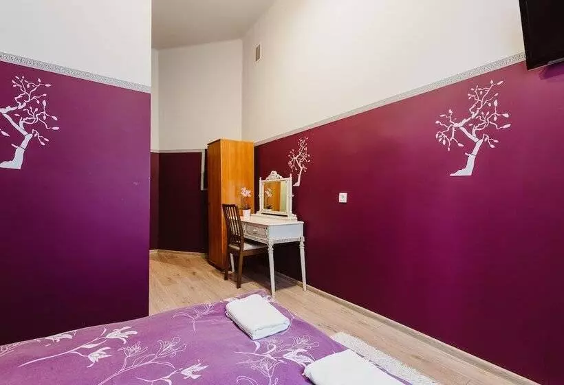 اتاق استاندارد, Hostel Tara