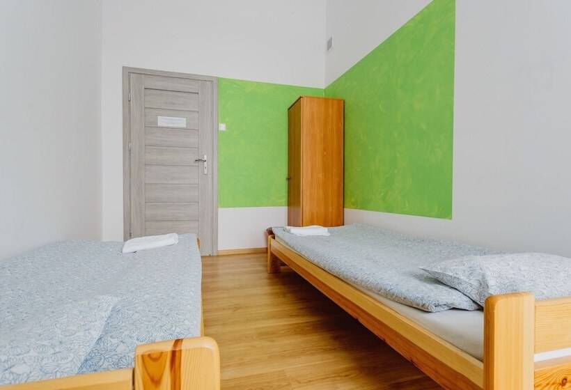 חדר סטנדרט חדר אמבטיה משותף, Hostel Tara