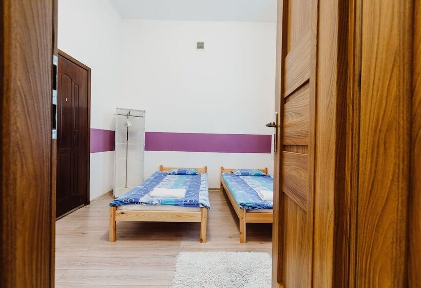 חדר סטנדרט, Hostel Tara