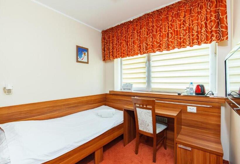 غرفة قياسية فردية, 24