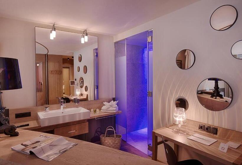 סוויטה עם מרפסת, Amonti Wellnessresort