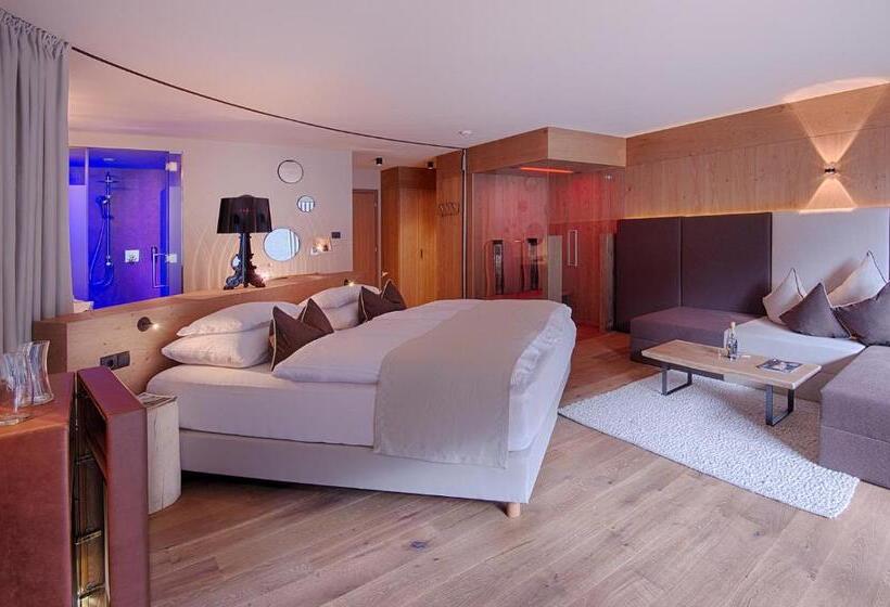 סוויטה עם מרפסת, Amonti Wellnessresort