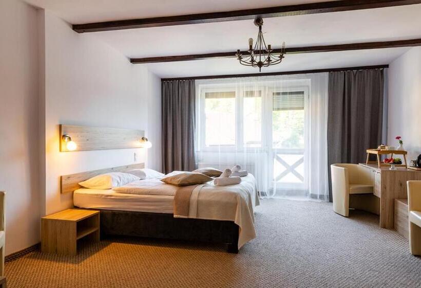 带1个卧室的带阳台的公寓, Ariston