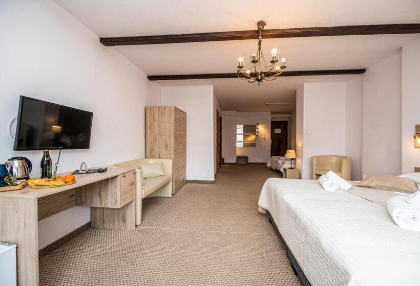 带1个卧室的带阳台的公寓, Ariston