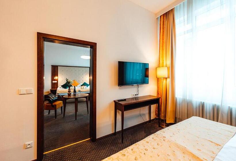 سوییت خانوادگی, Baltaci Atrium