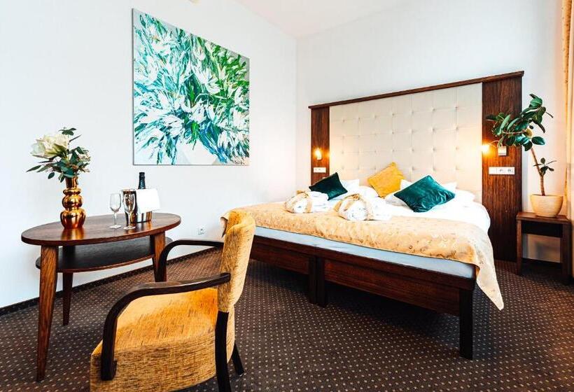 سوییت خانوادگی, Baltaci Atrium