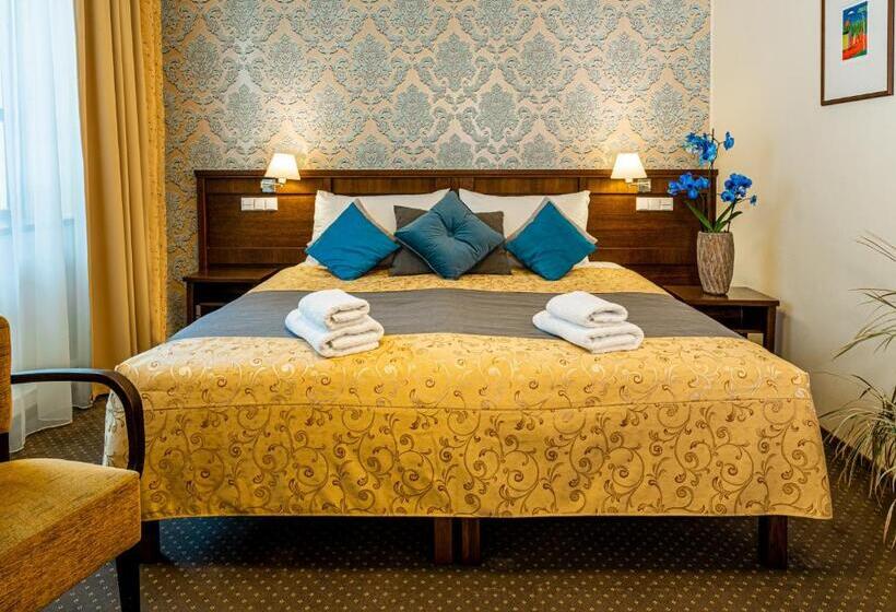 اتاق استاندارد, Baltaci Atrium