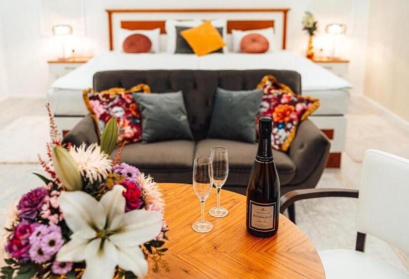 سوییت, Baltaci Atrium