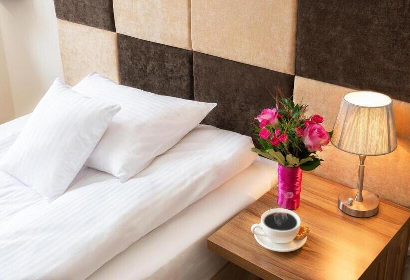 Номер Стандарт Индивидуальный, Boutique Hotel S Kwiska Legnicka