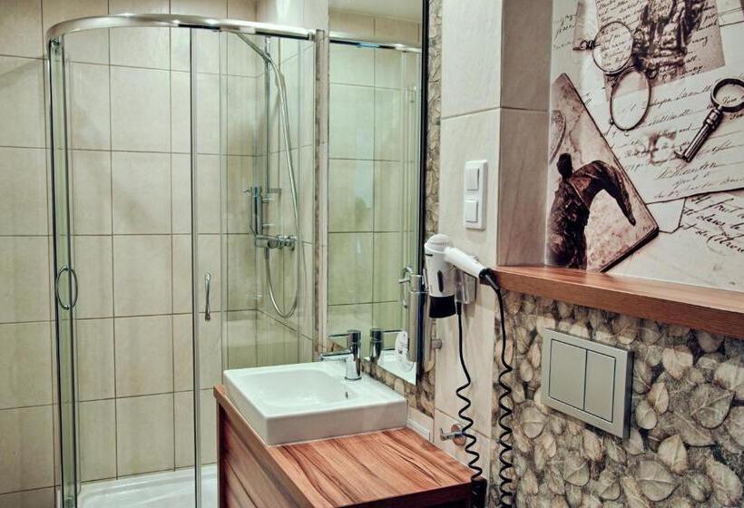 Номер Стандарт Трехместный, Boutique Hotel S Kwiska Legnicka
