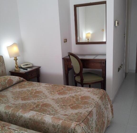 스탠다드 싱글 룸, Calla