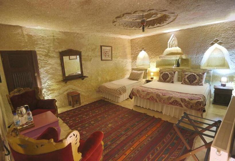 غرفة قياسية ثلاثية مزودة بشرفة, Cappadocia Abras Cave