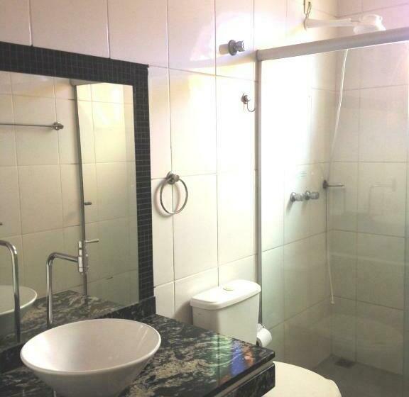 غرفة قياسية, Colonial Aquarius