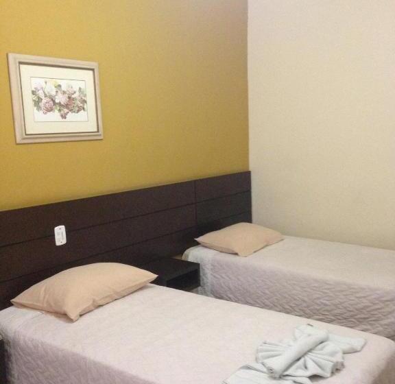 غرفة قياسية, Colonial Aquarius