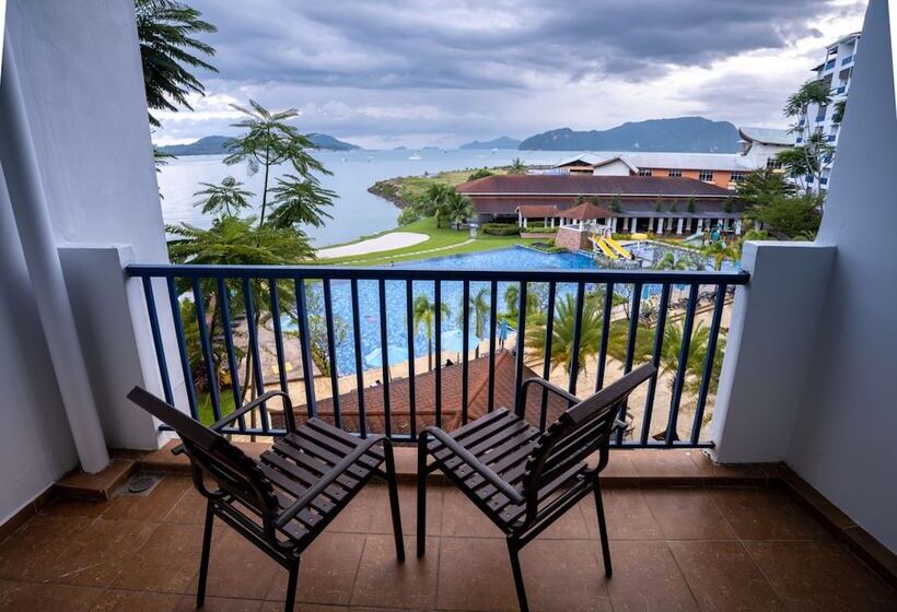 Номер Deluxe Вид на Море, Dayang Bay Resort Langkawi