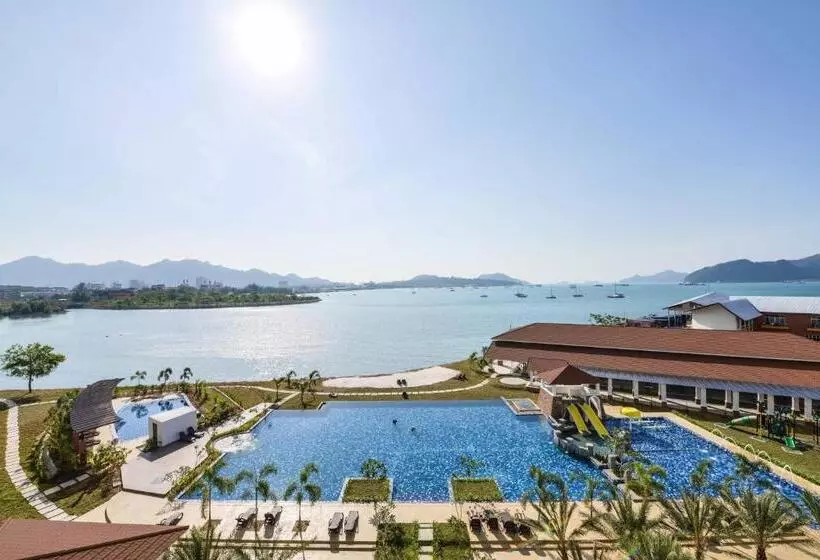 اتاق لوکس با چشم‌انداز دریا, Dayang Bay Resort Langkawi