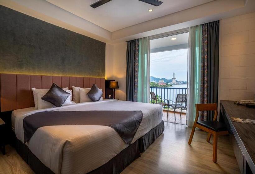 Номер Deluxe Вид на Море, Dayang Bay Resort Langkawi