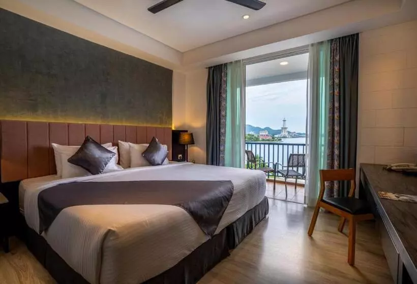 اتاق لوکس با چشم‌انداز دریا, Dayang Bay Resort Langkawi