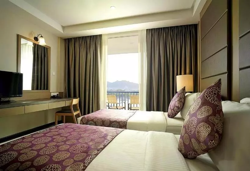 اتاق اجرایی با چشم‌انداز دریا, Dayang Bay Resort Langkawi
