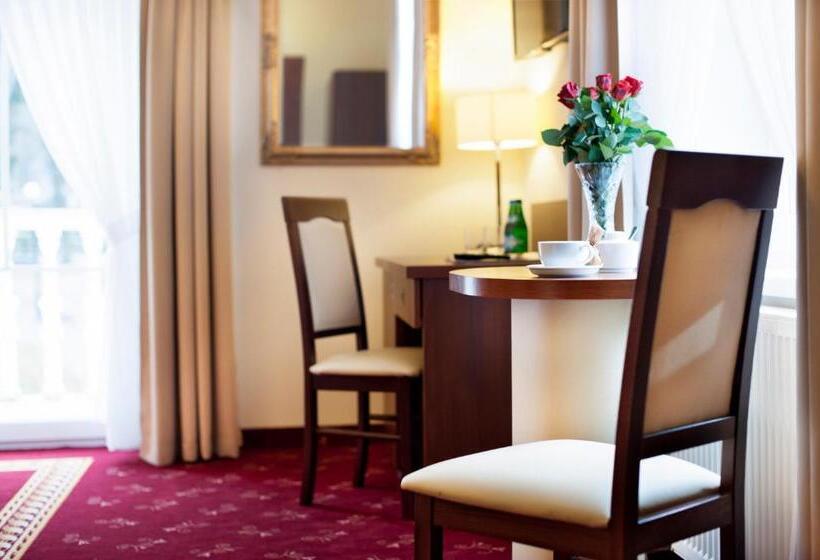 Семейный Номер Deluxe, Resort De Esperanto Sanatorium Uzdrowiskowe