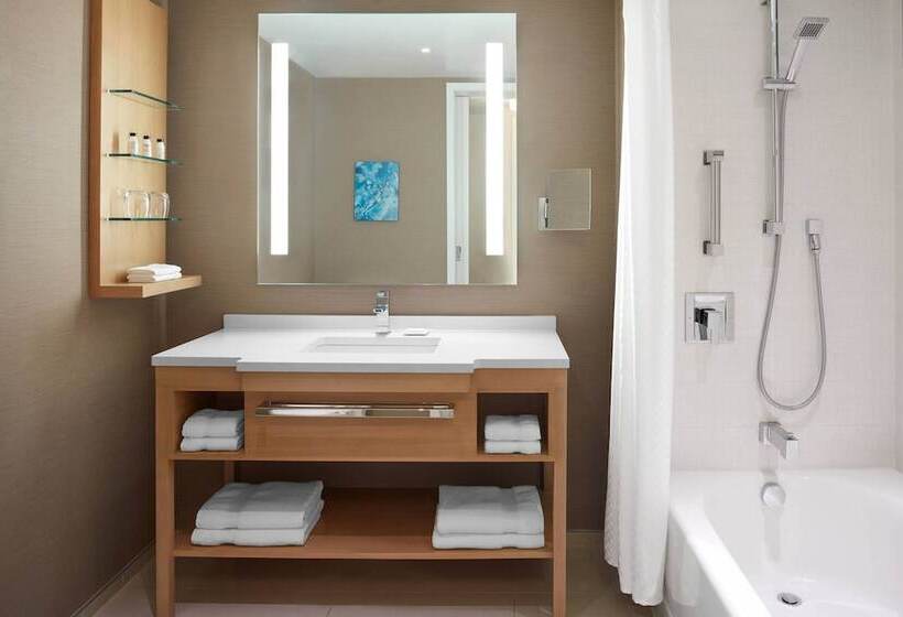 חדר סטנדרט שתי מיטות זוגיות, Delta Hotels By Marriott Toronto