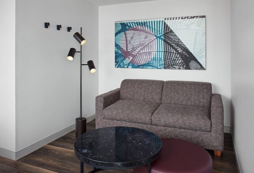 סוויטת ג'וניור םע נוף, Delta Hotels By Marriott Toronto