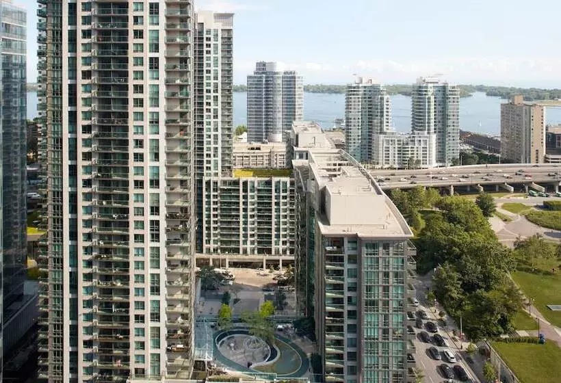 景色の見えるダブルベッドスタンダードルーム, Delta Hotels By Marriott Toronto