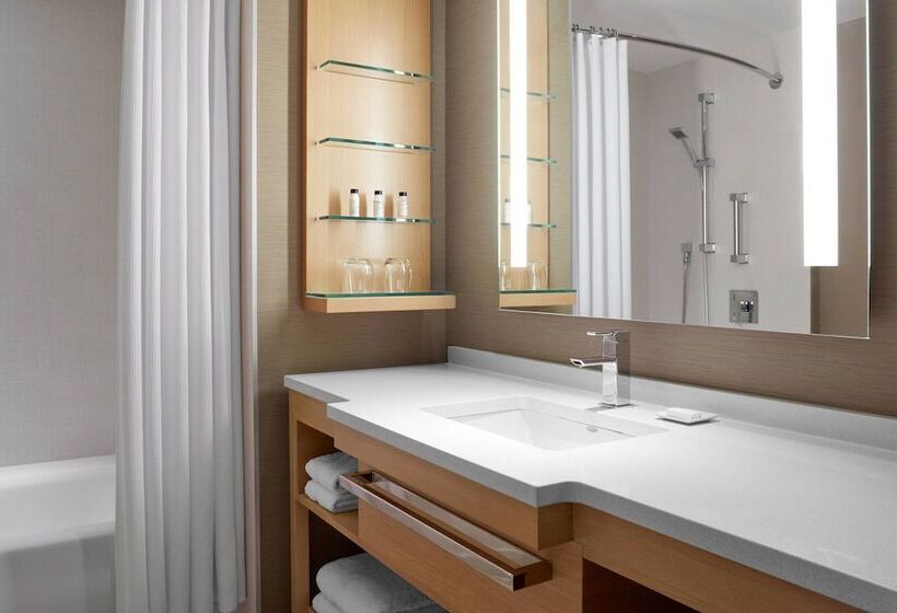 חדר סטנדרט שתי מיטות זוגיות, Delta Hotels By Marriott Toronto
