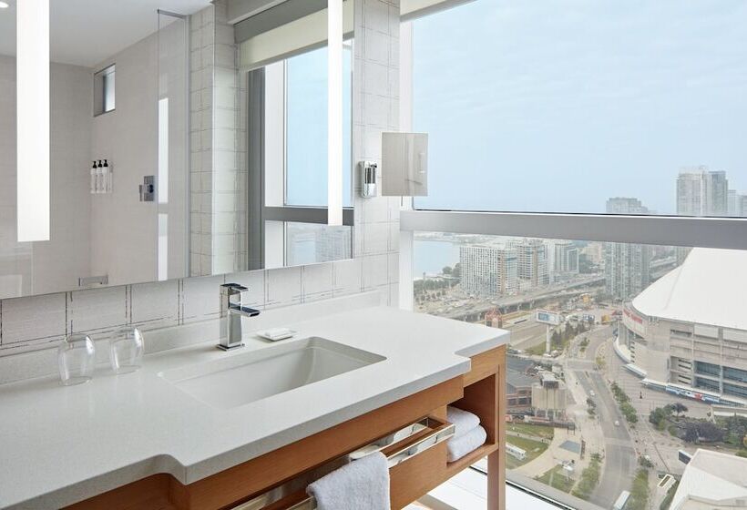 חדר סטנדרט מיטה זוגית עם נוף, Delta Hotels By Marriott Toronto