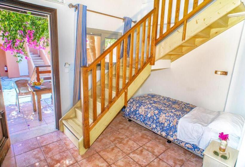 Номер Стандарт Трехместный, Efrosini Village