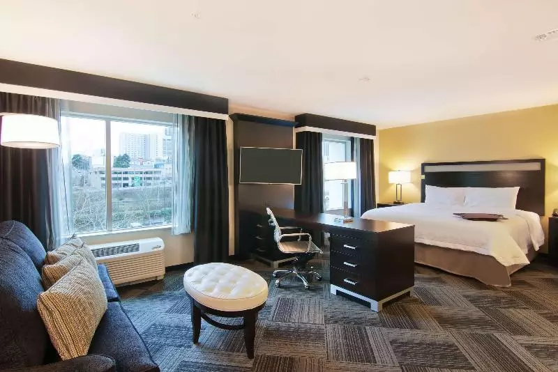 Standard-huone King-vuode, Hampton Inn & Suites Bellevue Downtownseattle