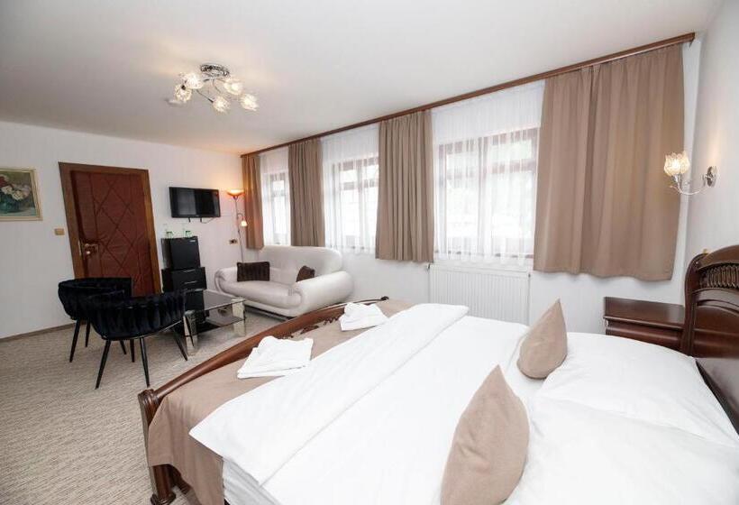 חדר סופריור, Jelinek