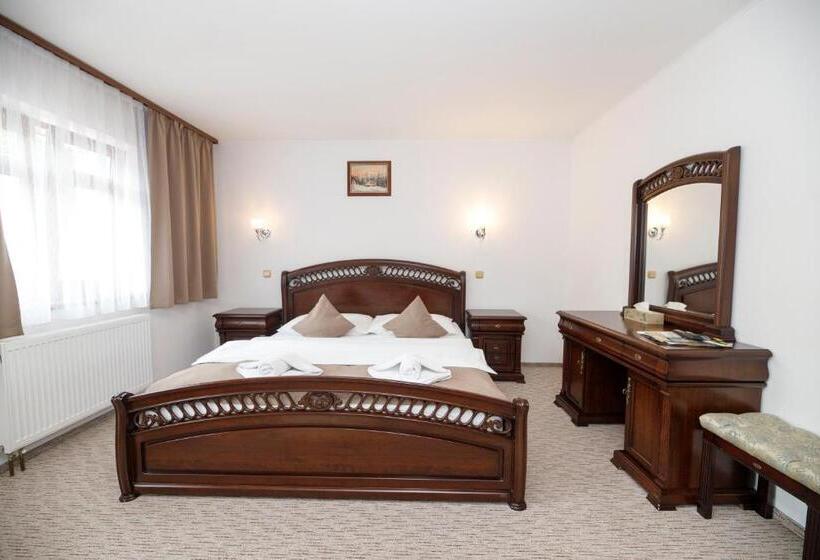 חדר סופריור, Jelinek