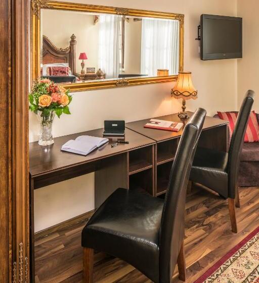 غرفة قياسية, Maria Helena