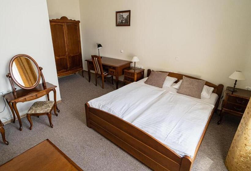 اتاق استاندارد, Polonia