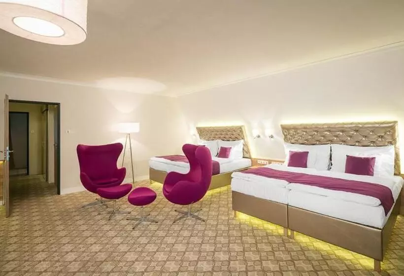 Superior Neljän Hengen Huone, Pytloun Wellness Hotel Harrachov