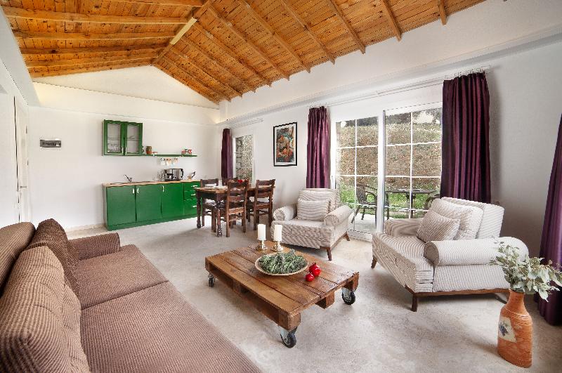 سوییت اجرایی, Vinifera Vineyards