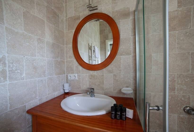 سوییت اجرایی, Vinifera Vineyards